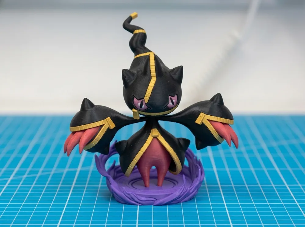 banette-1 Mô hình Mega Banette Pokémon đen vàng trên đế lửa tím in 3D PLA 16cm