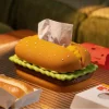 Hộp khăn giấy burger gà nướng in 3D với bánh mè và rau xanh