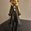 Mô hình Cynthia Pokémon tóc vàng trang phục đen cao 20cm