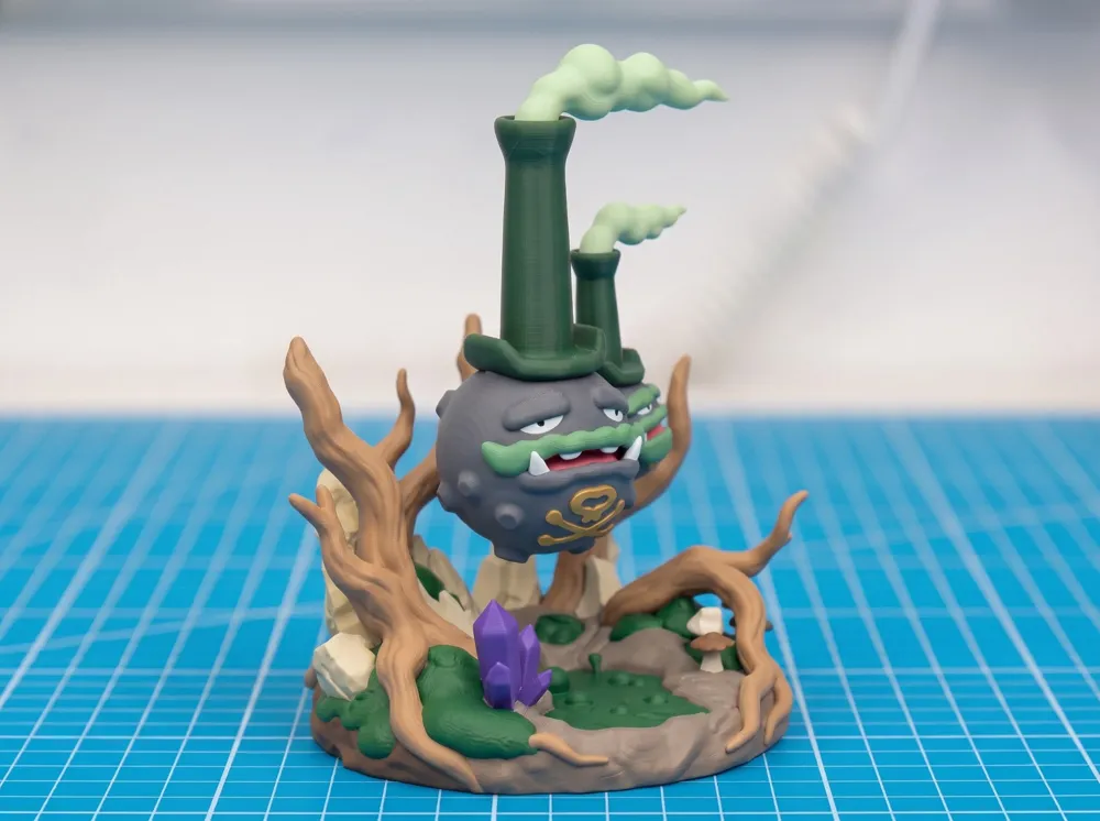 galar-weezing-1 Galar Weezing 19cm diorama in 3D góc 1
