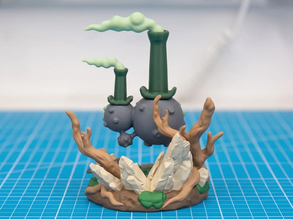 galar-weezing-3 Galar Weezing 19cm diorama in 3D góc 2