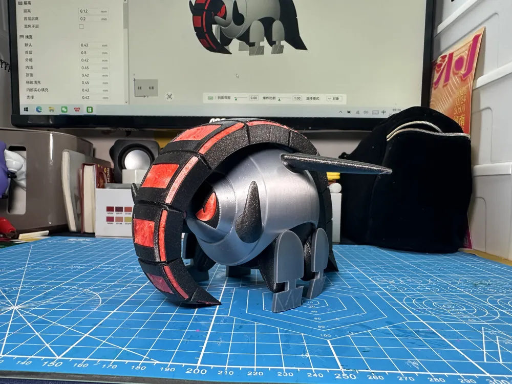 Mô hình Iron Treads Pokémon bạc đen đỏ cao 10cm