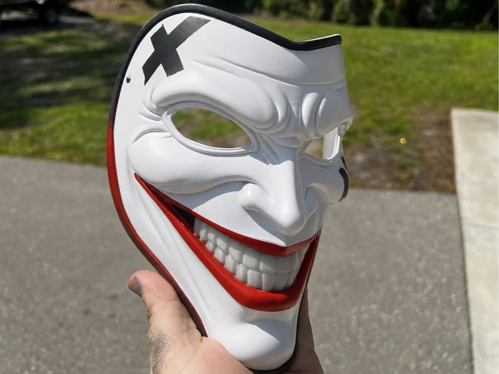 Mặt nạ Jester nụ cười trắng đỏ đen in 3D PETG