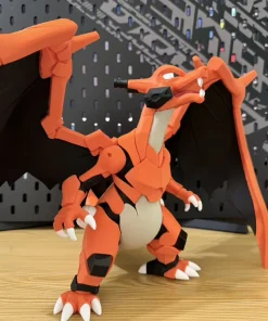 Mô hình Mecha Charizard Pokémon giáp cam, cánh đen – góc nhìn phía trước