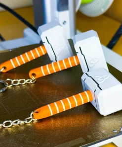 Móc khóa búa Thor Mjolnir mini đầu xám cán cam in 3D