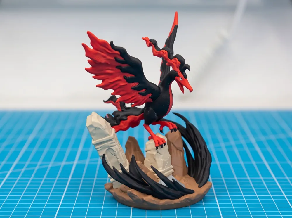 moltres-1 Mô hình Galarian Moltres Pokémon cánh lửa đỏ đen trên đế phế tích in 3D