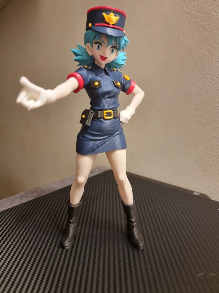 Mô hình Officer Jenny Pokémon cao 20cm nhìn từ phía trước
