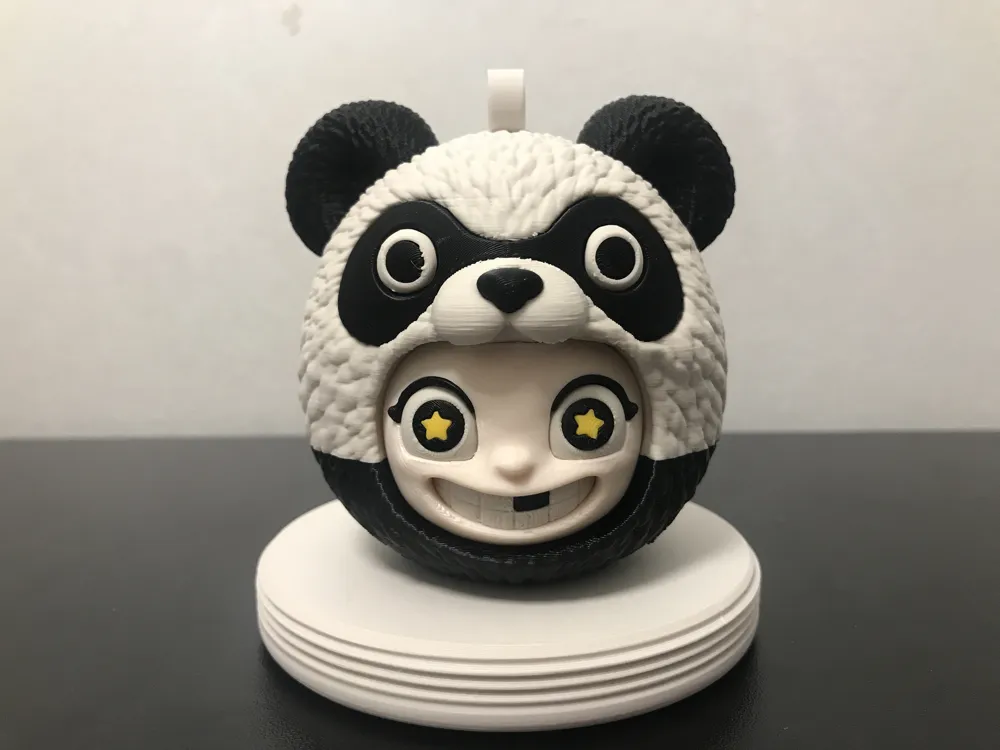 Móc treo túi gấu trúc Ya Jie in 3D trắng đen mắt ngôi sao nhìn chính diện