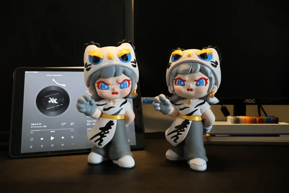 roaring-tiger-1