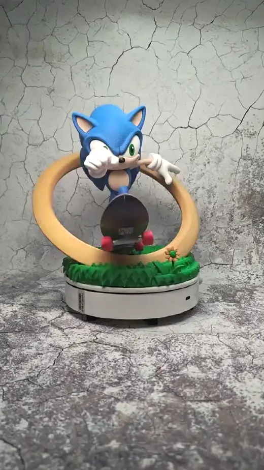 Ảnh động mô hình Sonic trượt ván qua vòng vàng in 3D cao 20cm