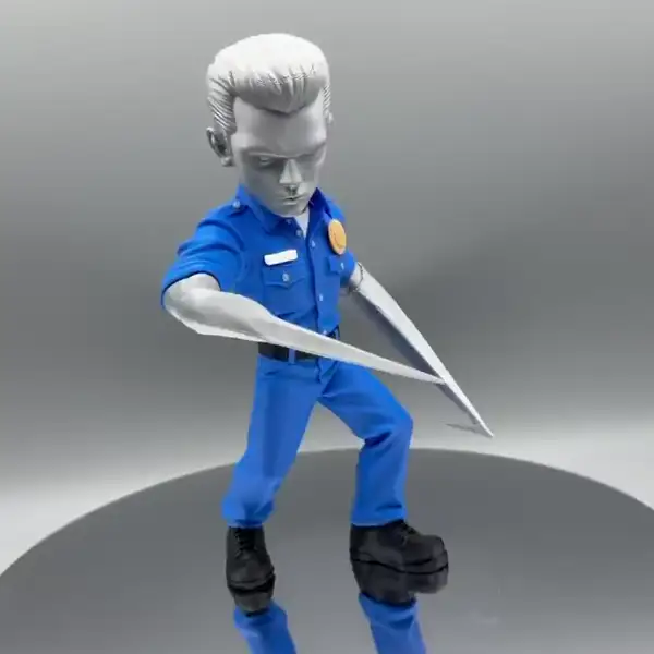 Ảnh động mô hình T-1000 Terminator chibi đồng phục cảnh sát xanh