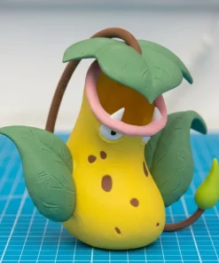 Mô hình Victreebel Pokémon in 3D cao 11cm thân vàng lá xanh