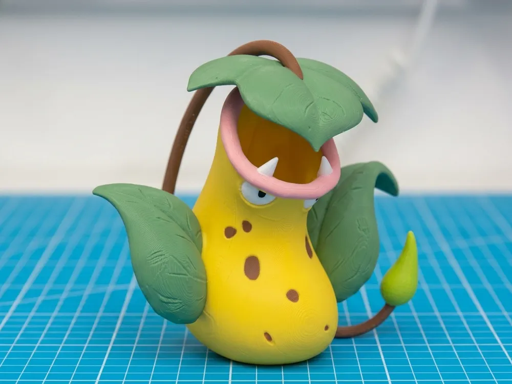 Mô hình Victreebel Pokémon in 3D cao 11cm thân vàng lá xanh